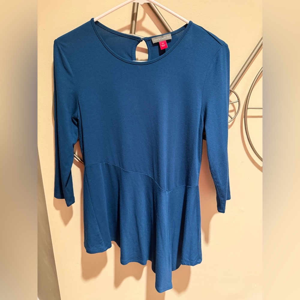 Vince Camuto Blue Long Sleeve Asymmetrical Top, Size Petite Small